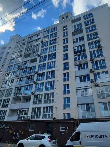 Незалежності вул., 25