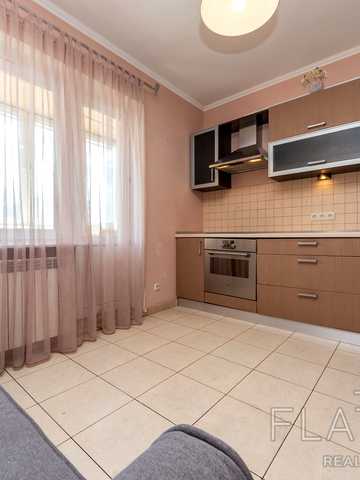 Федора Ернста вул., 2