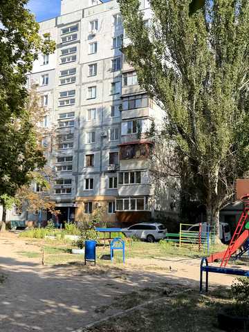 Героїв Крут вул. (12 Квітня), 63