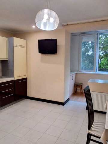 Паркова вул., 77