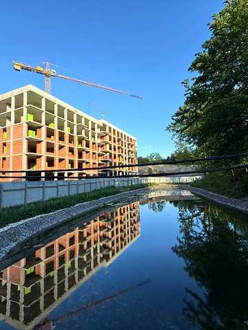 Львівська вул., (Будинок 10)
