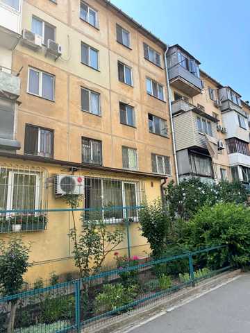 Святослава Ріхтера вул. (Щорса), 125