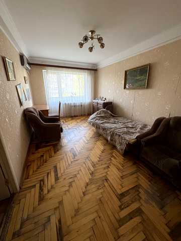 Європейська вул. (Малиновського), 12