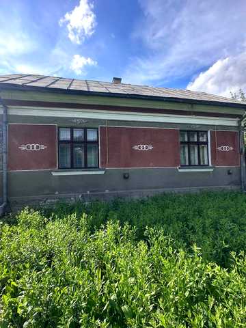 Караїмської, 10