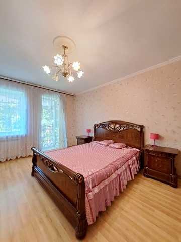 В'ячеслава Чорновола вул., 7а