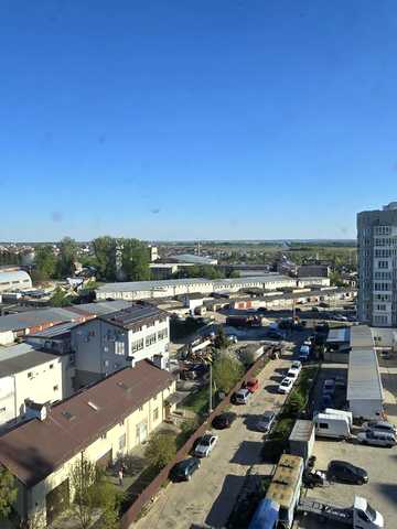 Богдана-Ігора Антонича вул., 7