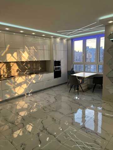 Драгоманова вул., 10