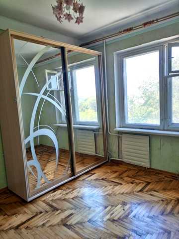 Історична вул., 42