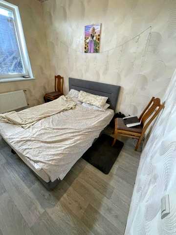 Перлинна вул., 8