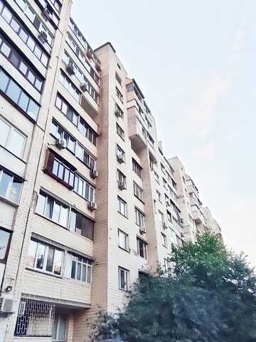 Володимира Івасюка просп. (Героїв Сталінграду), 14