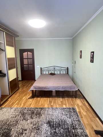 Оболонський просп., 40
