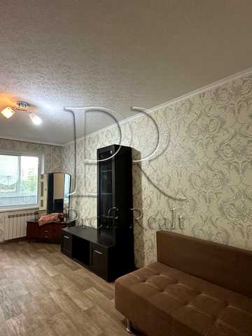 Озерна вул., 20