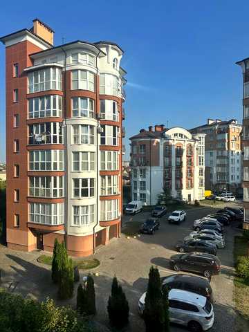 Двірська вул., 10