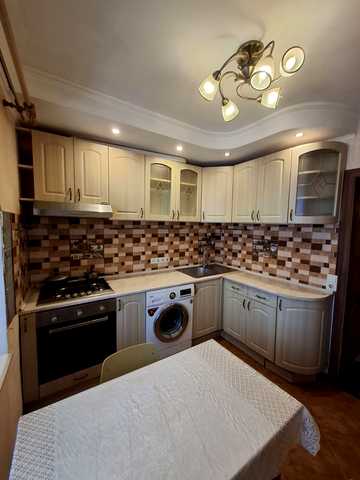 Литовський просп. (Мінський), 10