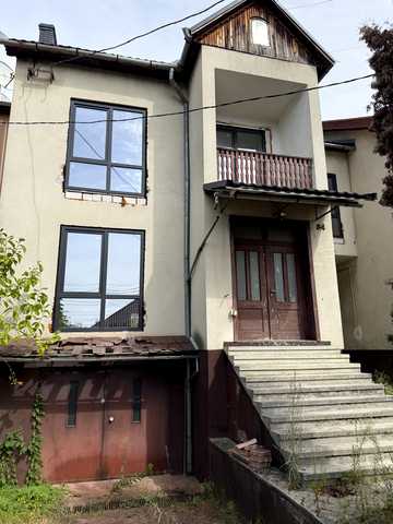 Данила Галицького вул., 34