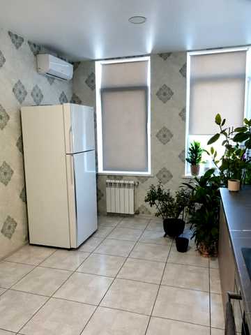 Луговська вул., 255