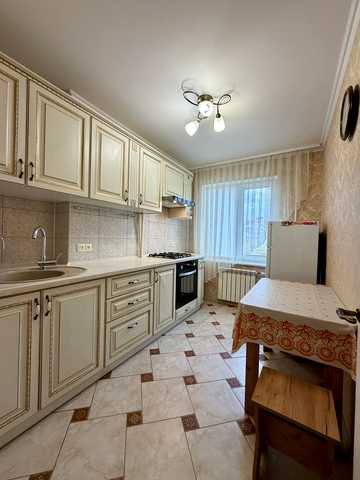 Центральний просп. (Леніна), 160