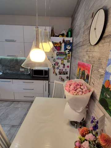 Вороніхіна вул., 6