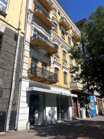 Велика Васильківська вул. (Червоноармійська), 12