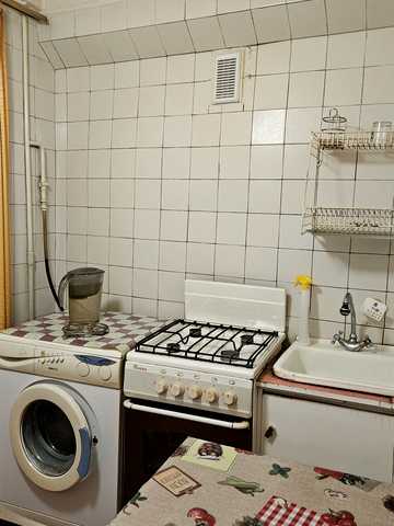 Оболонський просп., 7-Б