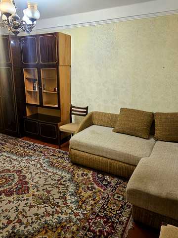 Оболонський просп., 7-Б