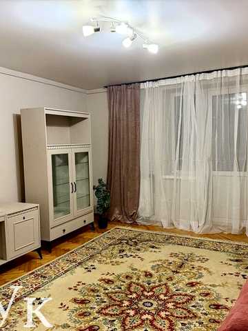 Шкільна вул., 9