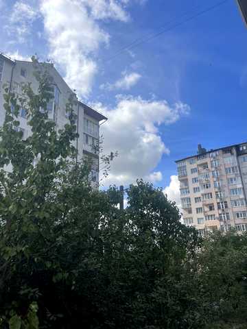 Володимира Вернадського вул., 42