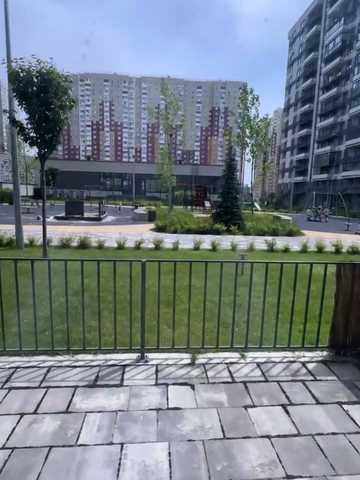Генерала Грекова вул., 4