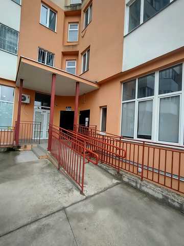 Гранітна вул., 2