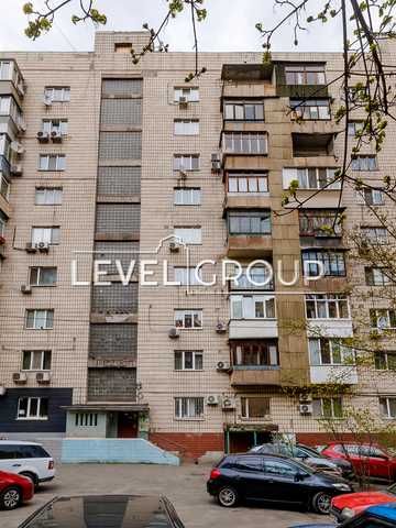 Василя Тютюнника вул. (Анрі Барбюса), 56