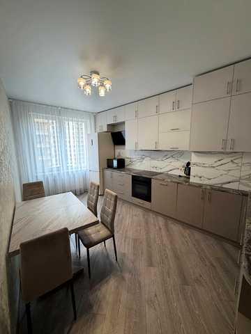 Генуезька вул., 3-Б