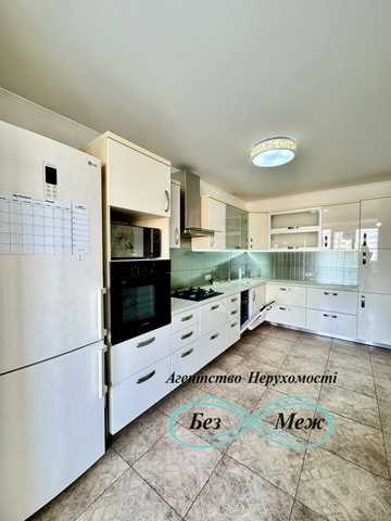 Боголюбова вул., 20