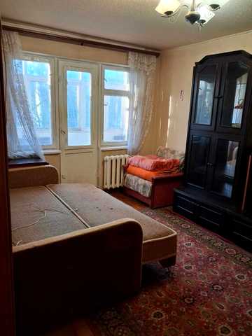 Академіка Корольова вул., 86