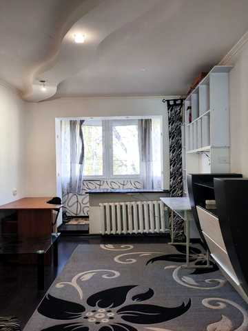 Віктора Оцерклевича вул. (Курчатова), 38
