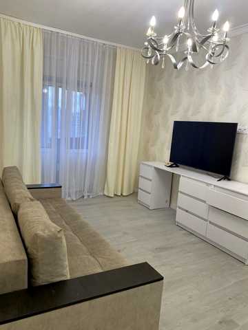 Валерія Лобановського просп. (Червонозоряний), 57