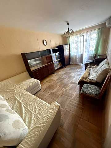 Героїв Крут вул. (Валентини Терешкової), 44
