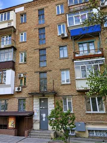 Гарматна вул., 18