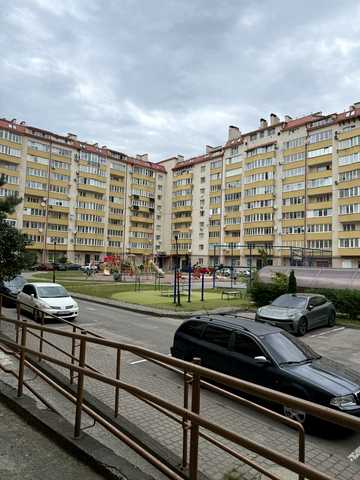 Пасічна вул., 171