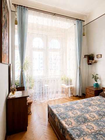 Миколи Лисенка вул., 2