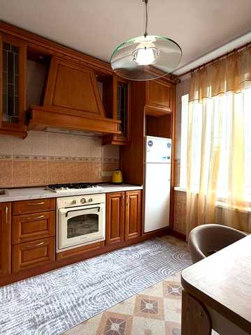 Миколи Бажана просп., 9-Б