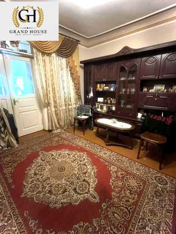 В Єгорова, 68