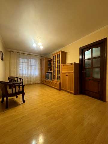 Київська вул., 65
