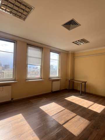 Деревлянська вул. (Якіра), 8