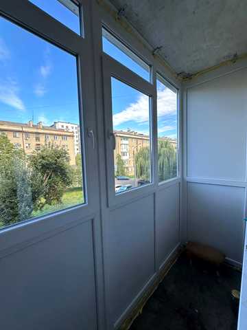 Карпатська вул., 4