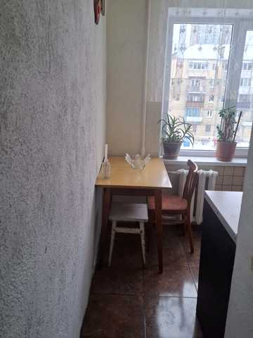 Празька вул., 28