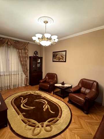 Дмитра Вітовського вул. (), 1
