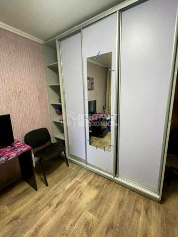 Михайла Комарова вул. (Тархова), 5