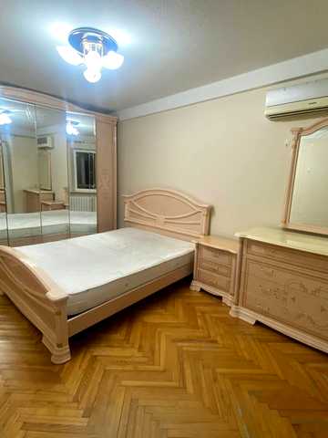Пантелеймона Куліша вул. (Челябінська), 1