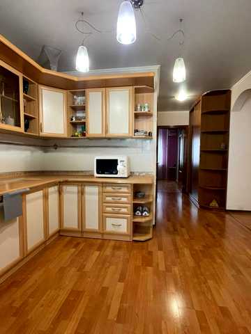 Драгоманова вул., 23