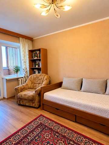 Захисників України вул. (1-го Травня), 5